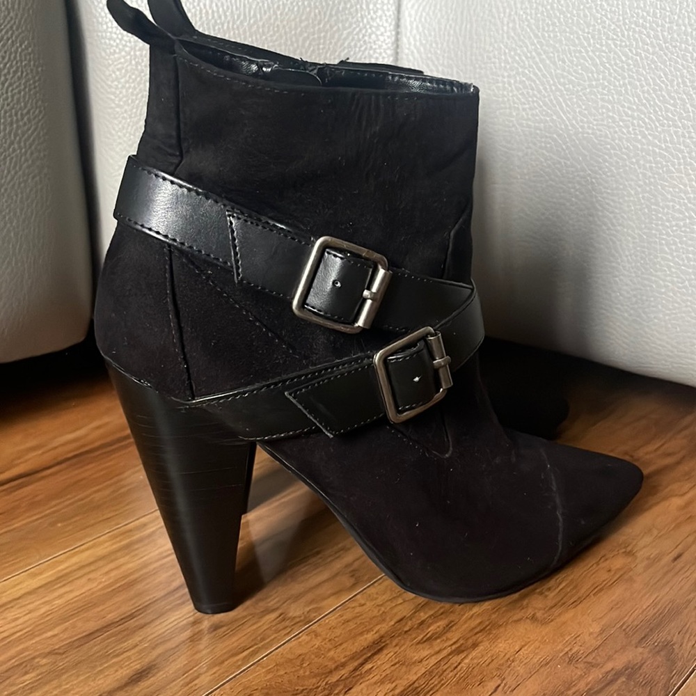 Ankle booties - Picture 2 of 6